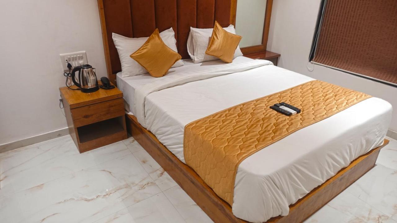 Hotel Palms Residency, Chembur Mumbai Eksteriør bilde