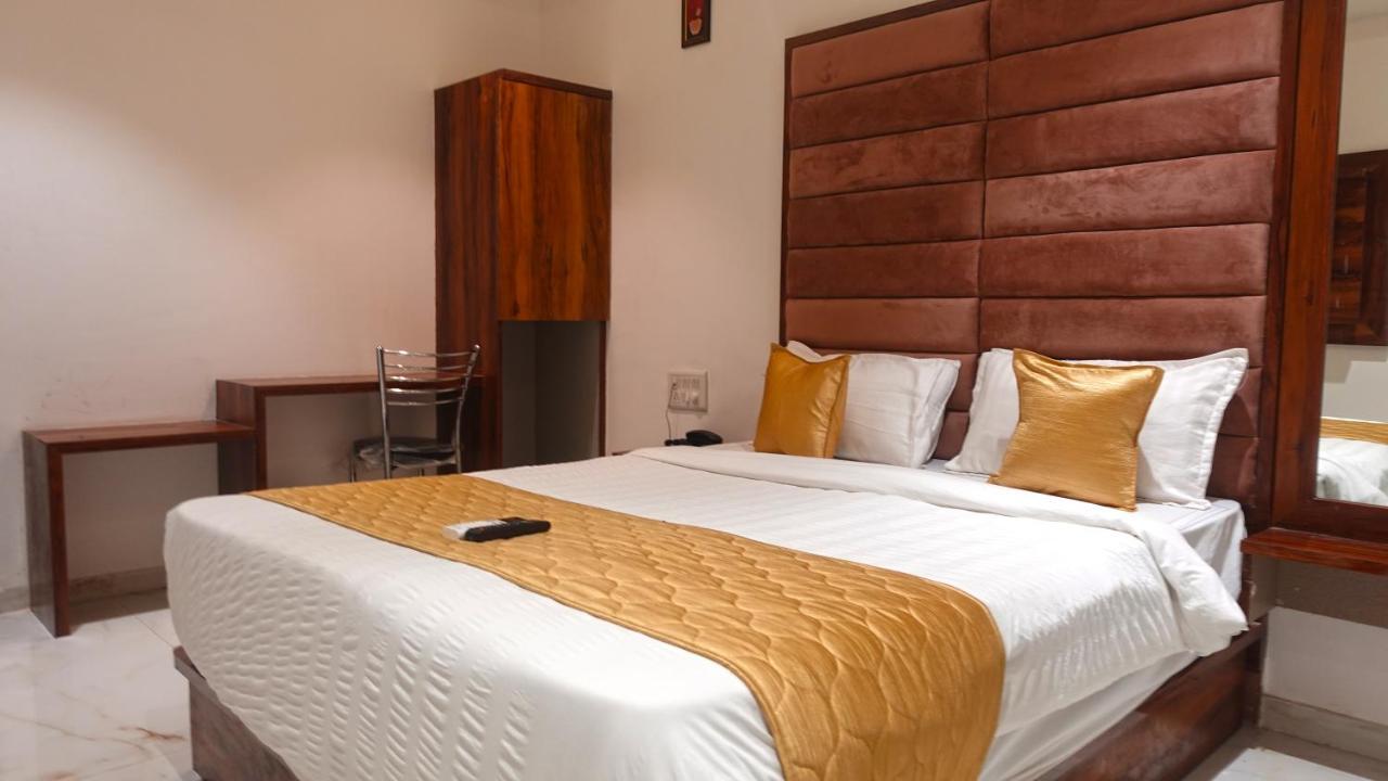 Hotel Palms Residency, Chembur Mumbai Eksteriør bilde